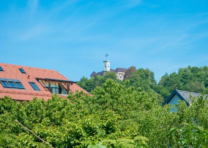 Arto Castle View Apartment